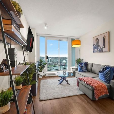 Dazzling Condo By Stadium Downtown With Free Parking Vancouver Exterior photo