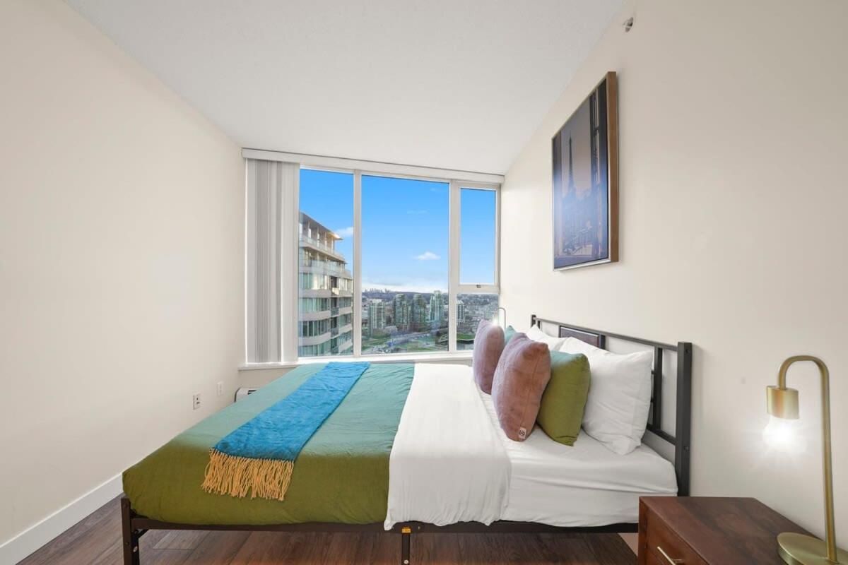 Dazzling Condo By Stadium Downtown With Free Parking Vancouver Exterior photo