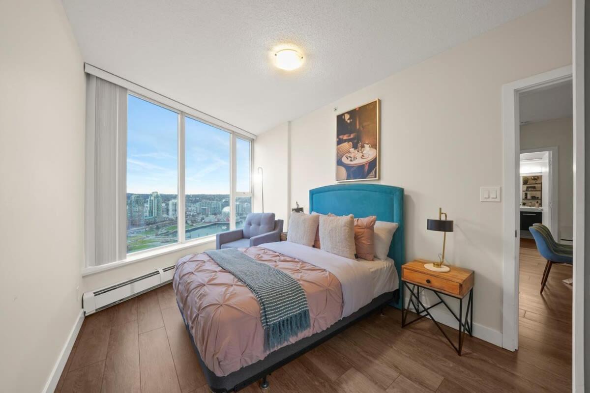 Dazzling Condo By Stadium Downtown With Free Parking Vancouver Exterior photo