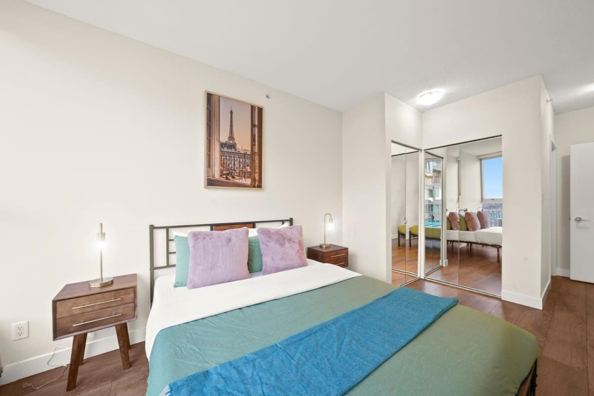 Dazzling Condo By Stadium Downtown With Free Parking Vancouver Exterior photo