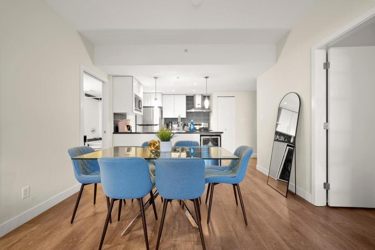 Dazzling Condo By Stadium Downtown With Free Parking Vancouver Exterior photo